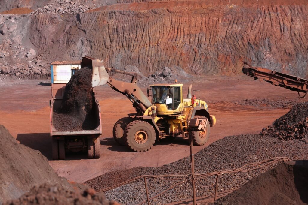 An Unimaginable Fortune Beneath the Earth: 55 Billion Tons of Iron Ore Found in Australia May Reshape the Mining World Forever