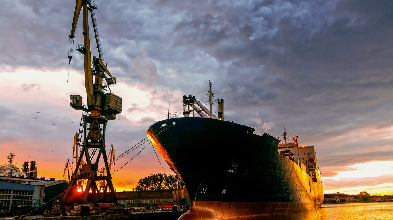 Global Logistics Crisis and Rising Freight Costs: What They Mean for the Steel Industry in 2026